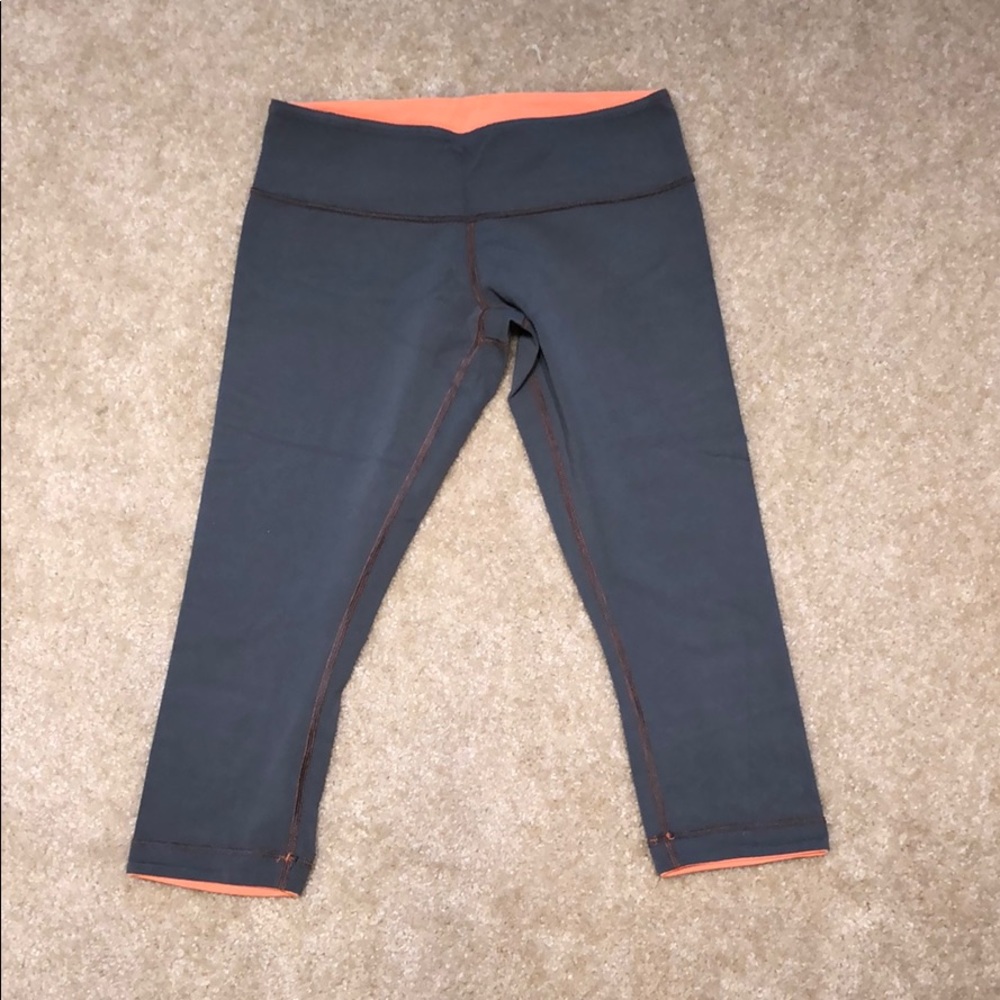 Lululemon grey and orange crop leggings
